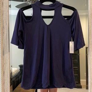 Francesca’s cold shoulder short sleeve navy top
